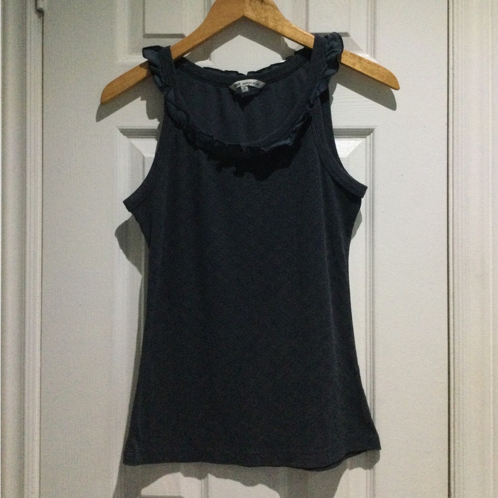 FMX Design Studio Chic Women’s Black Ruffled Tank Top